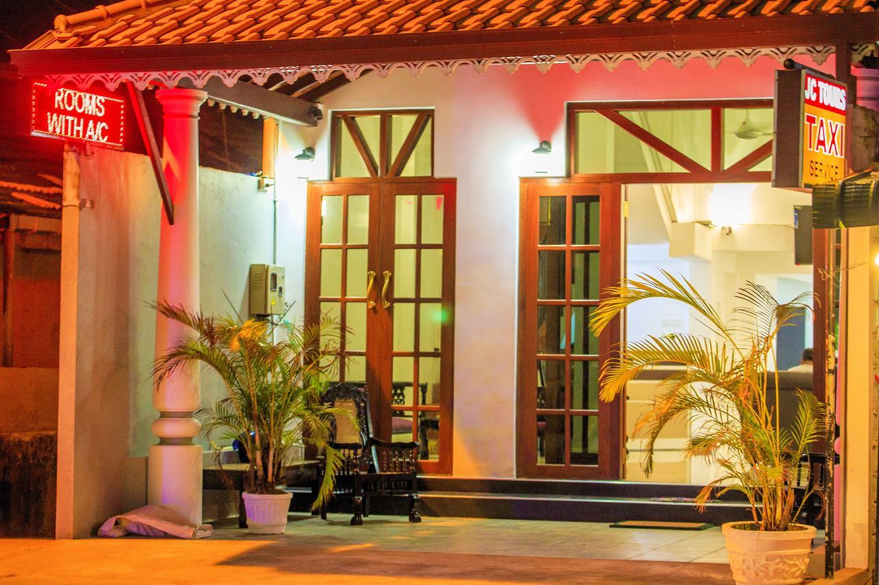 Ruki Sea Reach Hotel Kudapaduwa Exterior photo